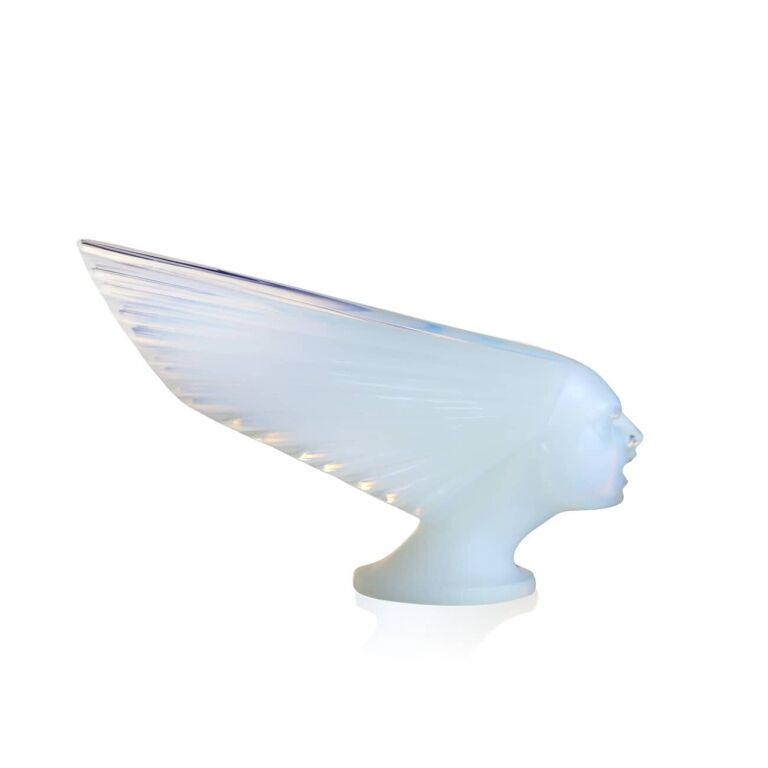 sculpture-victoire-mascotte-opale-lalique